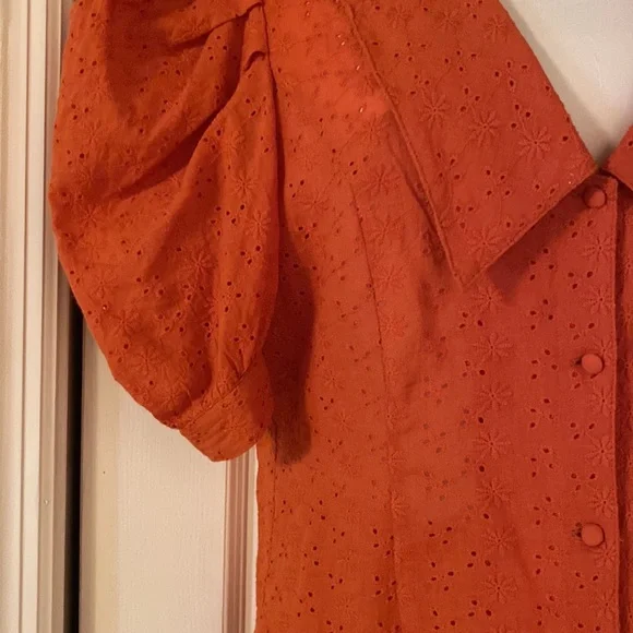 Solitare beautiful eyelet blouse - Picture 3 of 5